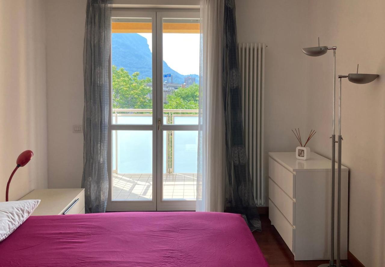 Large Well-Equipped Appartement Near Como Lake เลคโค ภายนอก รูปภาพ