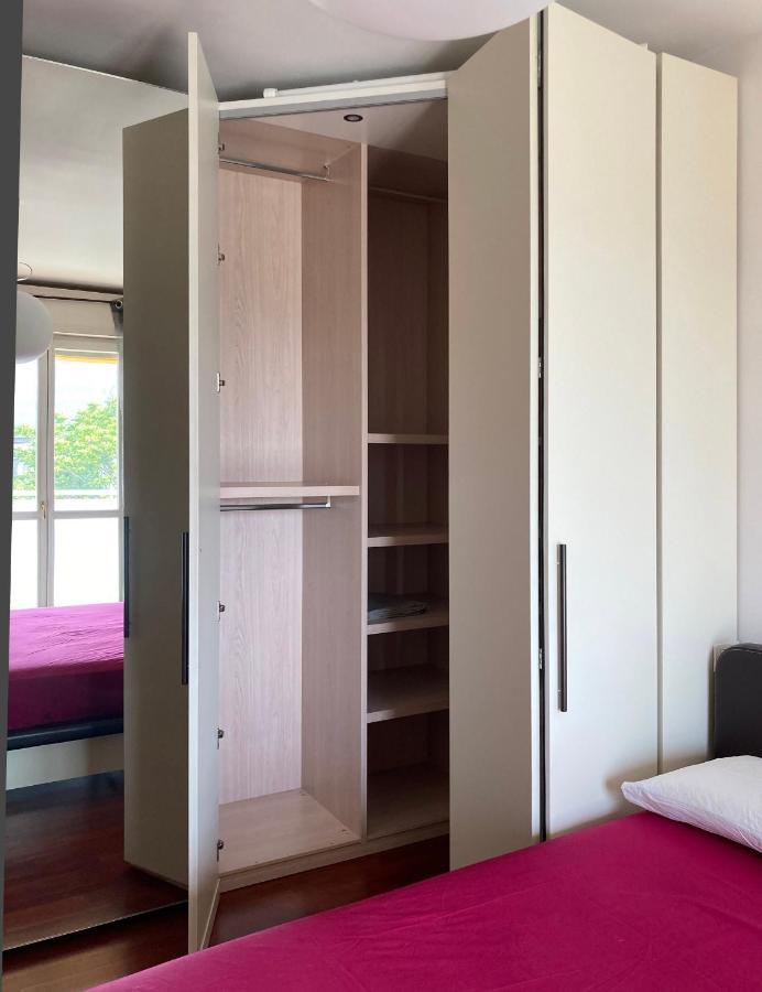 Large Well-Equipped Appartement Near Como Lake เลคโค ภายนอก รูปภาพ