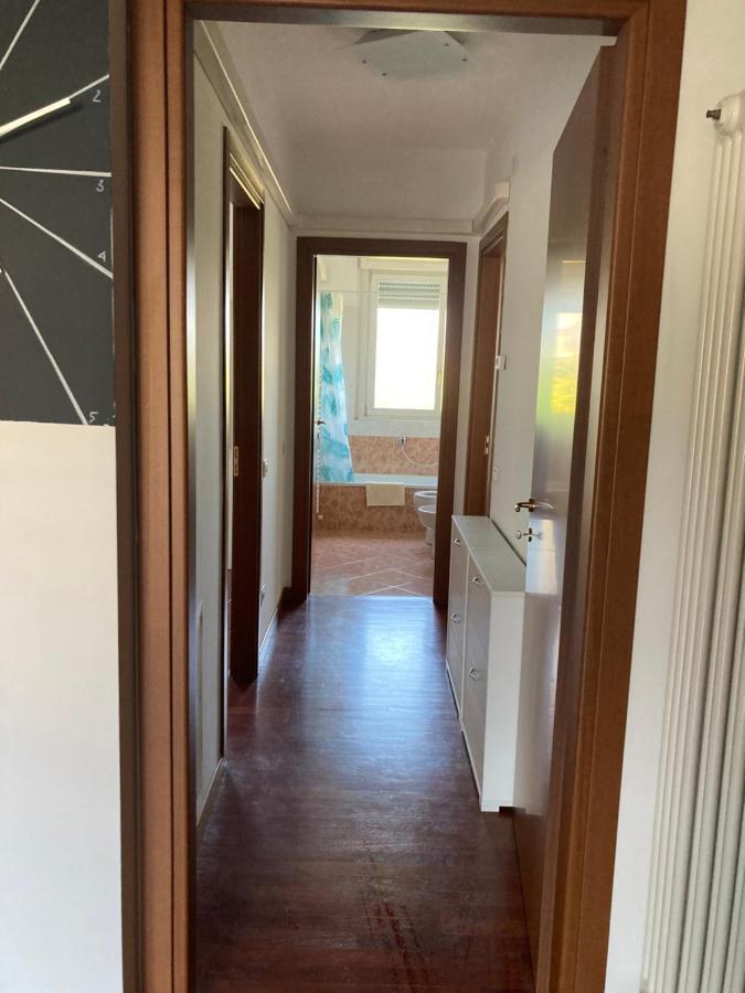 Large Well-Equipped Appartement Near Como Lake เลคโค ภายนอก รูปภาพ