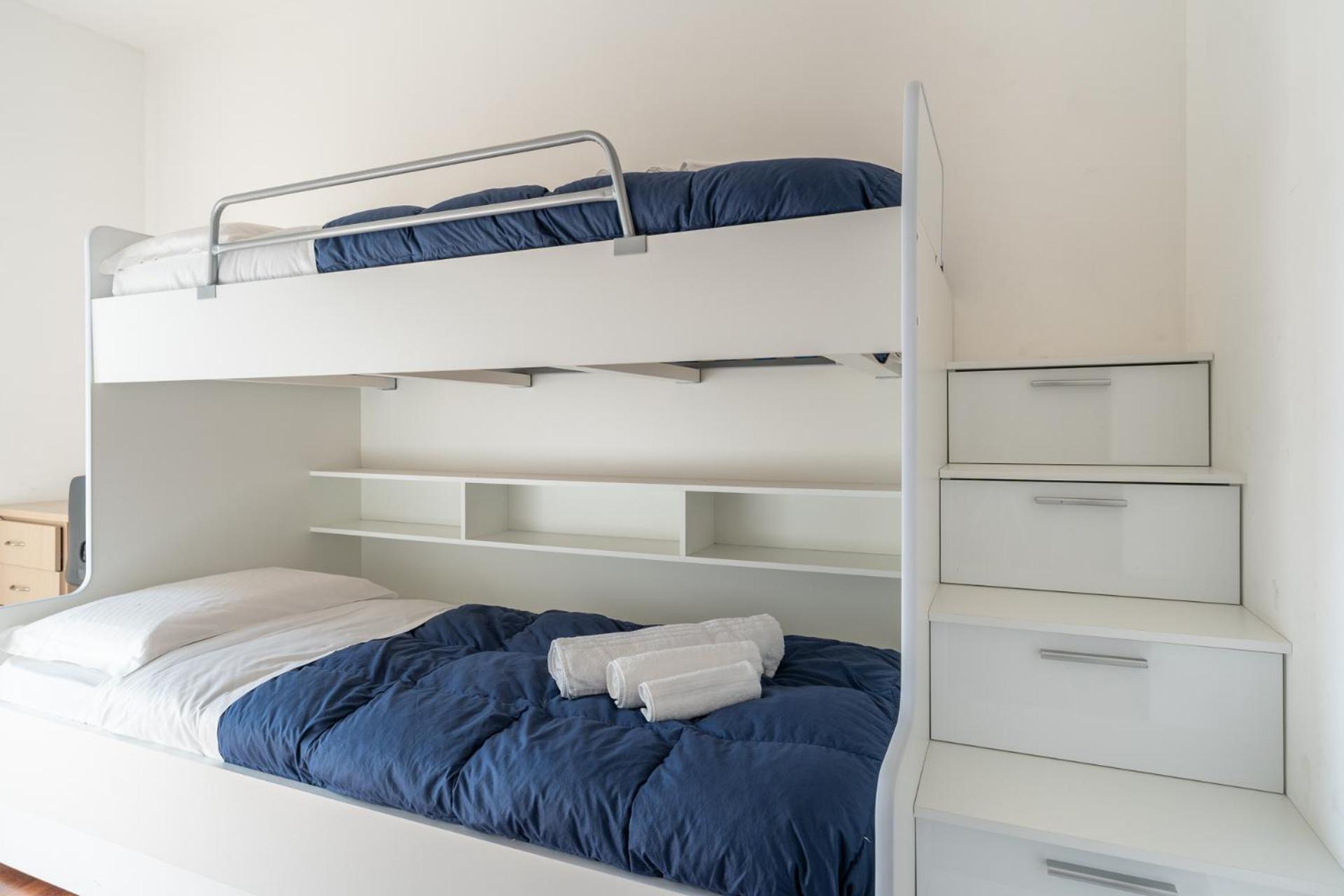 Large Well-Equipped Appartement Near Como Lake เลคโค ภายนอก รูปภาพ